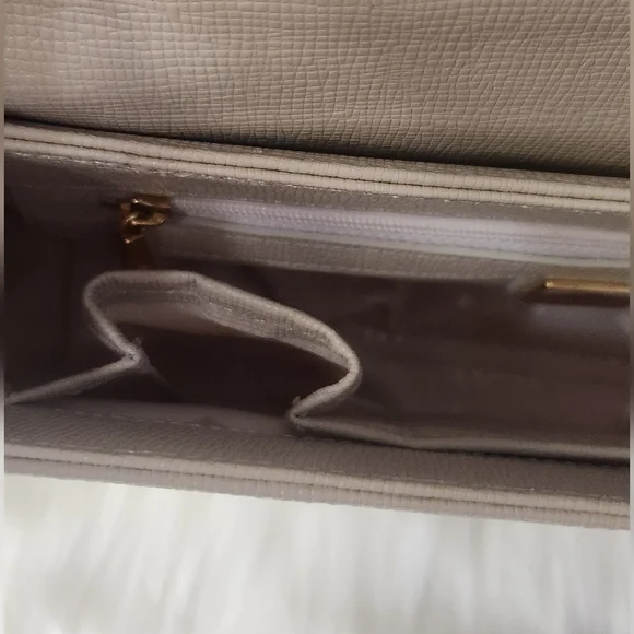 MCM Bag Like NEW Munchen Germany - Picture 11 of 14